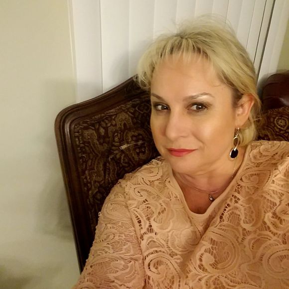 Meet your Posher, Kathy - Picture 1 of 1